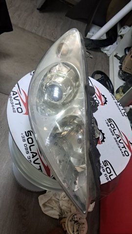 Вставка фары правой 620686 PEUGEOT