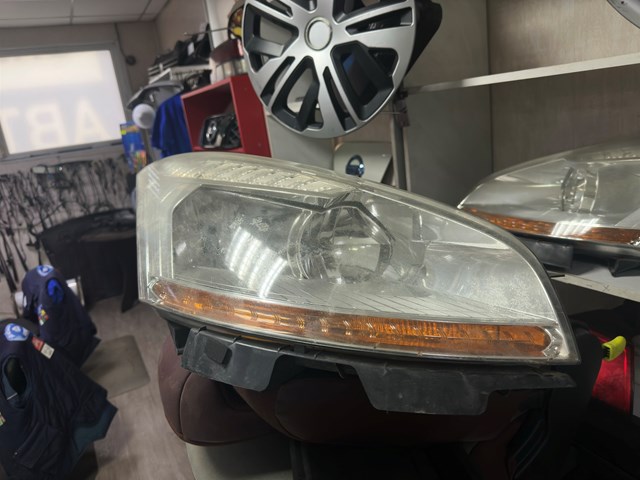 6206A8 PEUGEOT Фара правая купить в Винница