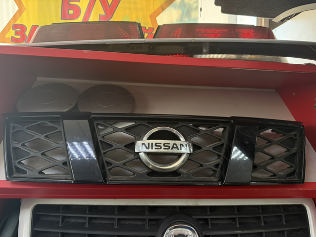 NISSAN 62310JG50A Решетка радиатора в наличии Николаев