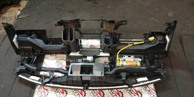 681008H811 NISSAN Панель салона передняя "торпедо" купить в Киев