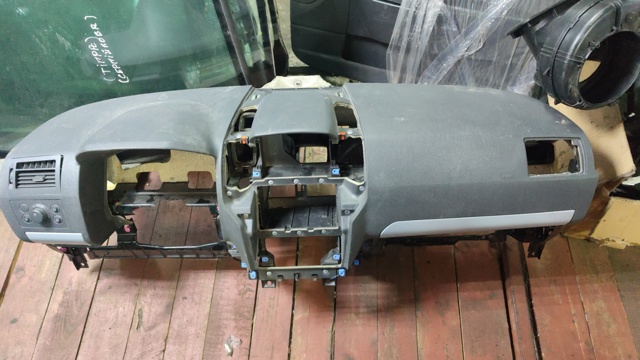 Передняя панель 7208623 OPEL