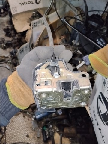 7700434604 RENAULT Замок водительской двери купить в Днепр