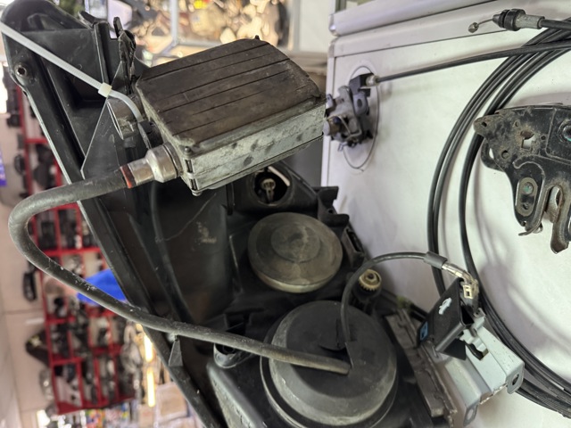RENAULT 7701053980 Правая фара в наличии Ирпень