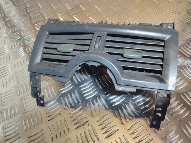 Вентиляция передка 7701055202 RENAULT