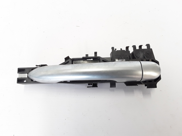 Ручка передней двери наружная, левая 7701209580 RENAULT