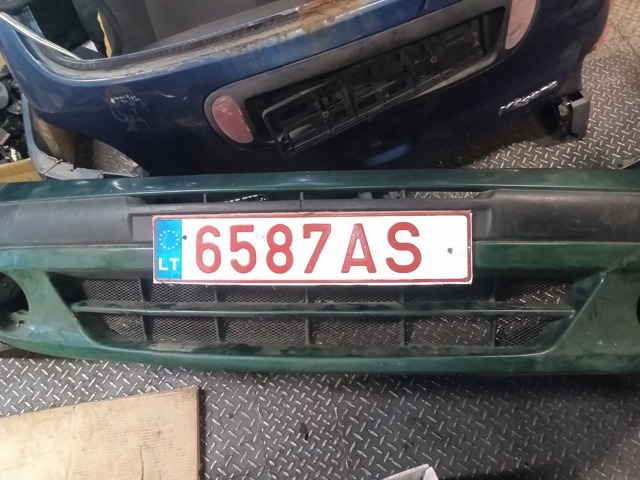 Бампер передний в сборе 7701476537 RENAULT