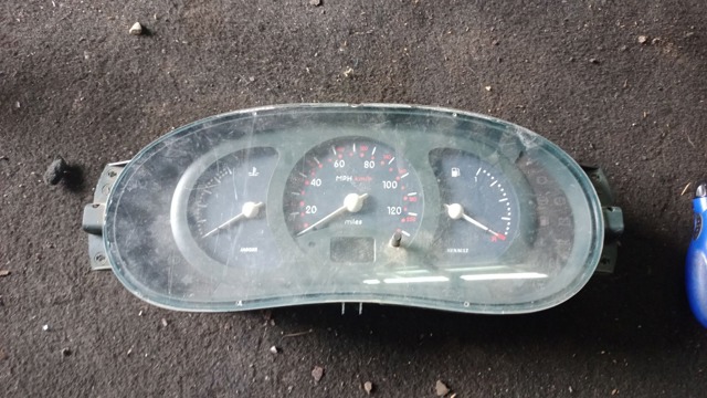 Щиток приборов 7711368915 RENAULT