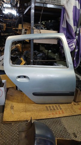 Дверь задняя, правая 7751472477 RENAULT