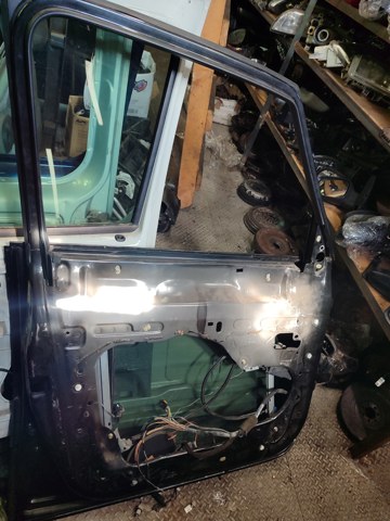 RENAULT 7751473077 Дверь передняя левая в наличии Одесса