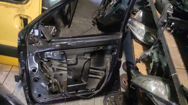 RENAULT 7751473729 Дверь передняя правая в наличии Тернополь