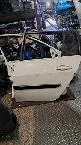 Дверь задняя, левая 7751475034 RENAULT