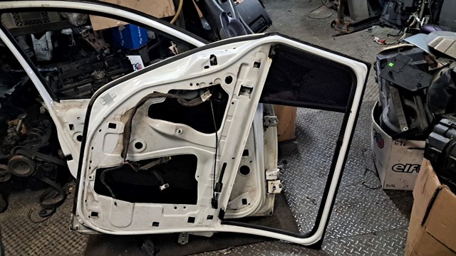 RENAULT 7751475034 Дверь задняя левая в наличии Черновцы