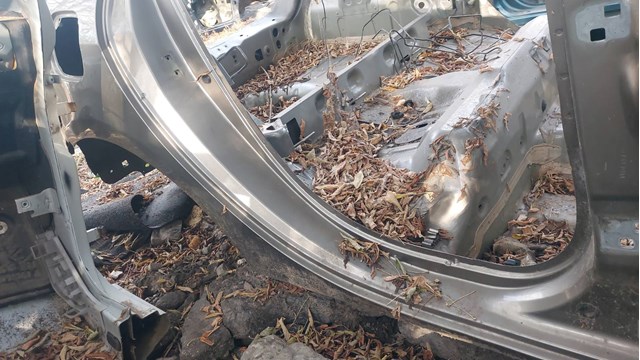 Крыло правое заднее 7751476088 RENAULT