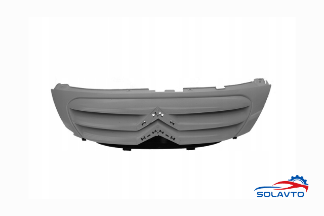Решітка радіатора  на Citroen C3 hatchback (FC) (01.02 - 12.09) 1.4 16V KFU (ET3J4)