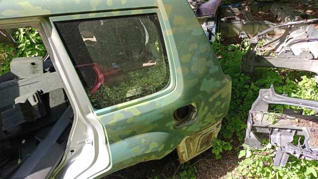 Крыло заднее левое 781018H730 NISSAN