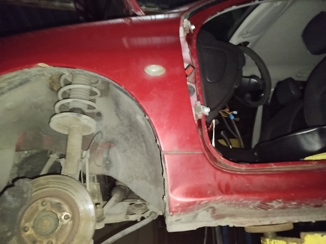 Переднее левое крыло 7840J4 PEUGEOT