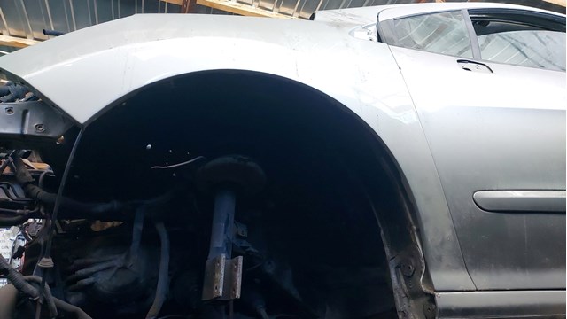 Переднее левое крыло 7840W1 PEUGEOT