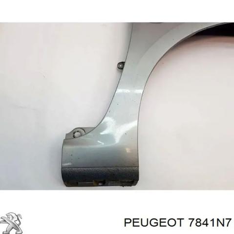 Крыло переднее правое на peugeot 307-cc кабриолет (3b) (01.03 - 12.08) 2.0 (10.03 - ) rfn (ew10j4) 7841N7