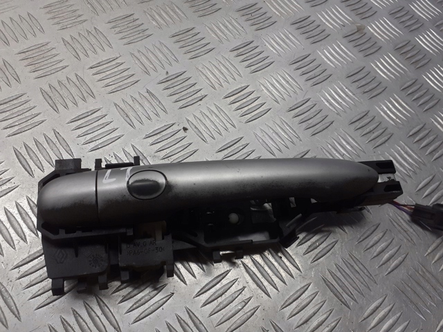 Держатель наружной ручки двери, передней правой 8200028464 RENAULT