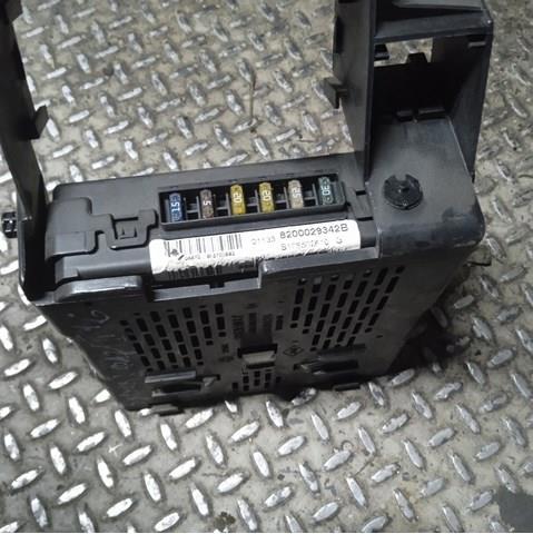 Блок реле и предохранителей 8200029342B RENAULT
