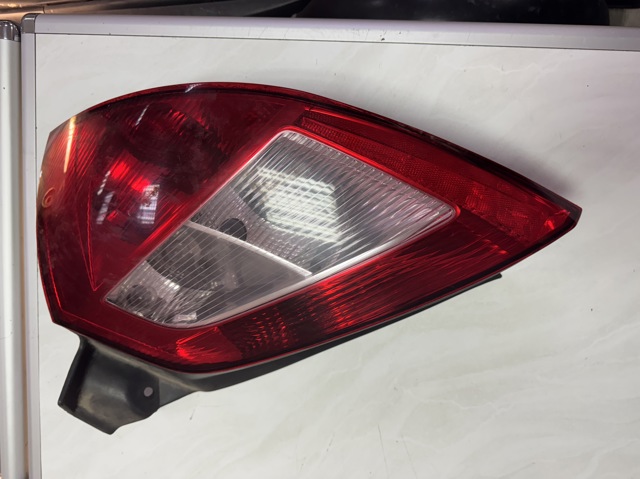 Правый стоп 8200073237 RENAULT