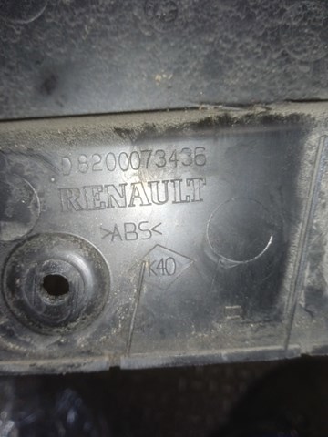 Накладка стойки кузова внешняя, центральная правая 8200073436 RENAULT