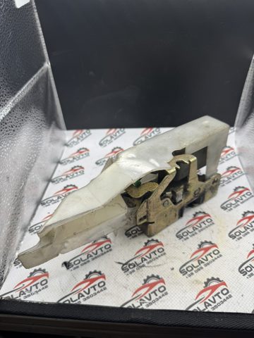 Запор кабины 8200138037 RENAULT