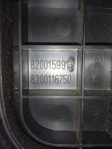 Крышка вещевого ящика 8200159913 RENAULT