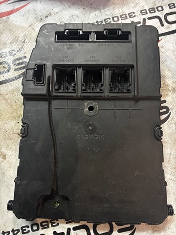 Блок предохранителей и реле 8200306434 RENAULT