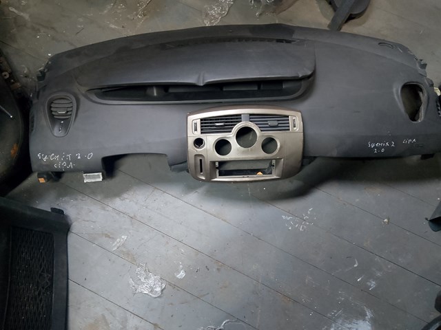 Панель салона передняя "торпедо" 8200494115 RENAULT