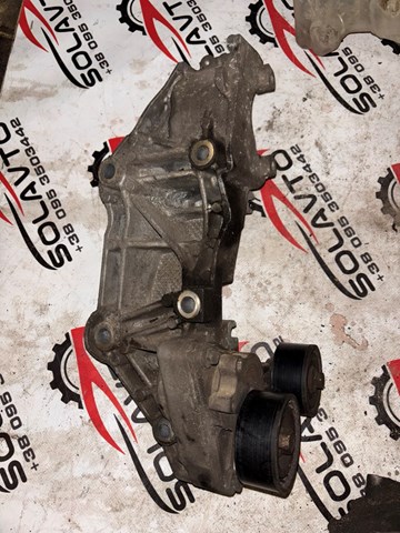 Кронштейн крепления генератора Renault Laguna 3