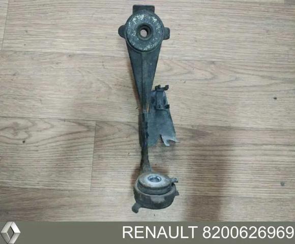 Растяжка стойки левая 8200626969 RENAULT