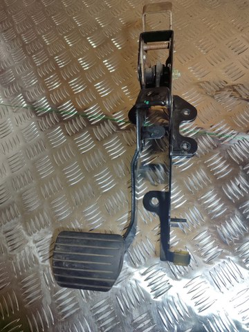 Педаль тормоза 8200705404 RENAULT