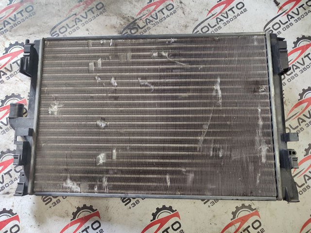 Радиатор охлаждения двигателя 8200735038 RENAULT
