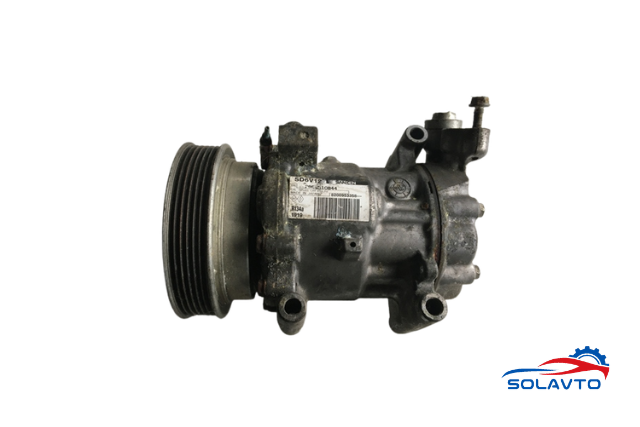 Компрессор кондиционера 8200953358 RENAULT