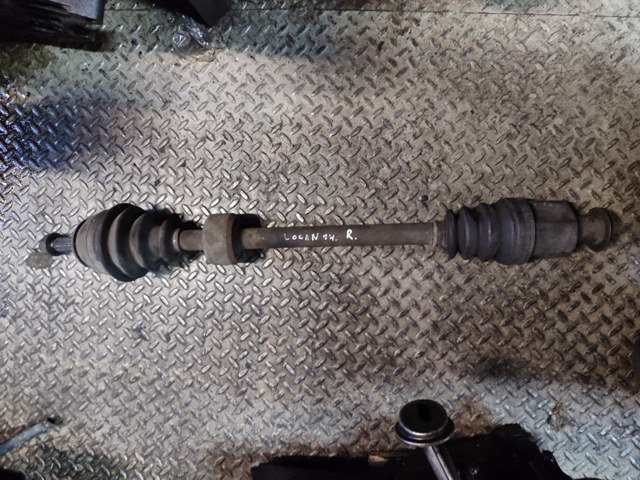 Полуось передняя, правая 8201045819 RENAULT