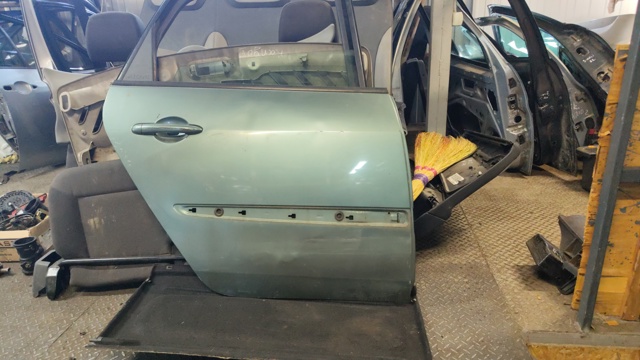 RENAULT 821005158R Дверь задняя правая в наличии Киев