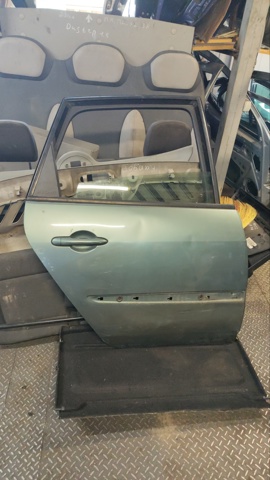 Дверь задняя в сборе 821005158R RENAULT