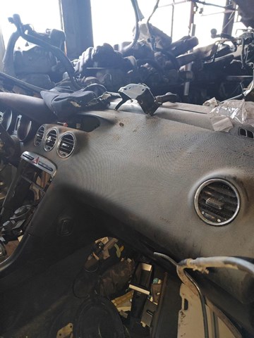 Подушка безопасности (AIRBAG) пассажирская 8216RQ PEUGEOT