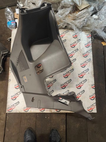 Облицовка багажного отсека, правая 849503NA1A NISSAN