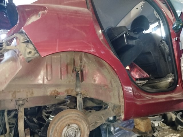 PEUGEOT 8526CZ Крыло заднее правое в наличии Киев