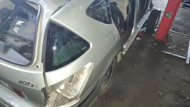 Крыло заднее правое 8526Z0 PEUGEOT