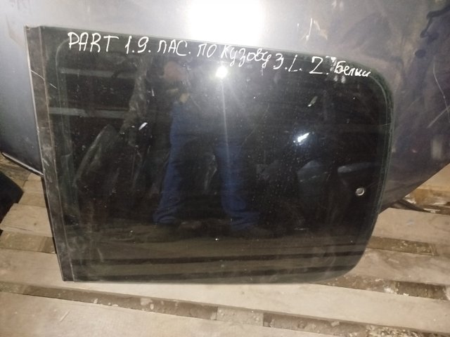8569W5 PEUGEOT Стекло кузова (багажного отсека) левое купить в Ровно