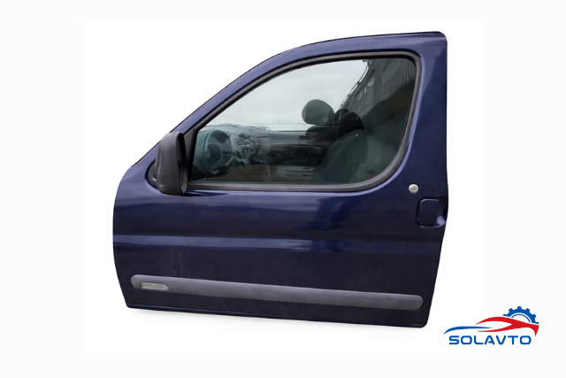 Передняя левая дверь 9002V0 PEUGEOT