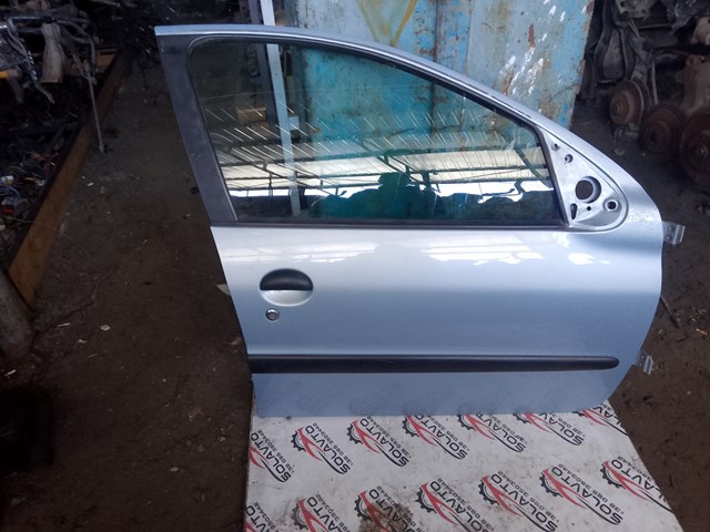 Пассажирская передняя дверь 9004K5 PEUGEOT