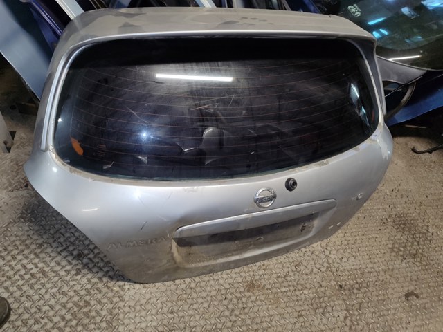 Стекло багажника (двери 3/5-й задней (ляды) 90300BM400 NISSAN