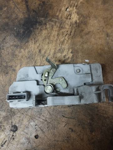 9137A0 PEUGEOT Замок двери задней левой купить в Харьков
