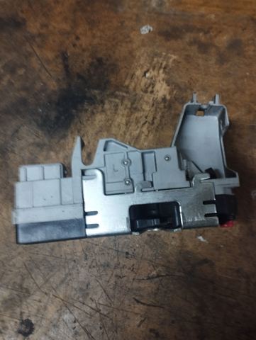 9137A0 PEUGEOT Замок двери задней левой купить в Винница
