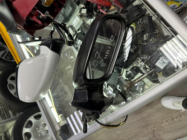 Боковое зеркало заднего вида правое 96383364XT PEUGEOT