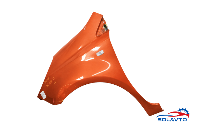 Переднее левое крыло F31019U0M0 NISSAN